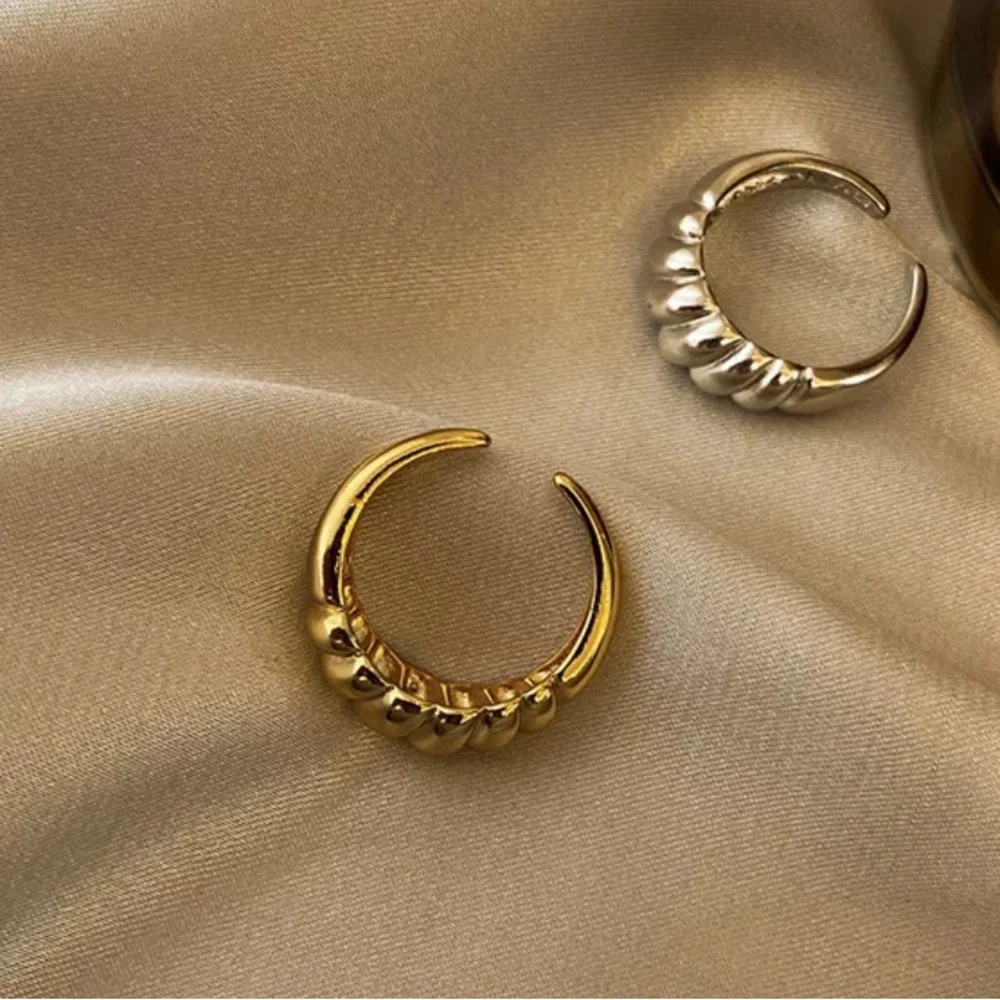 NEW GOLD FRENCH 925 STERLING SILVER ADJUSTABLE RING, CUTE RING, SHINY RING. - Picture 5 of 8